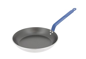 FRY PAN- 9&quot;-NON-STICK ALUMINUM BLUE HANDLE 