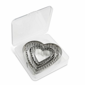 COOKIE CUTTER-HEARTS-SET OF 5  WITH CASE